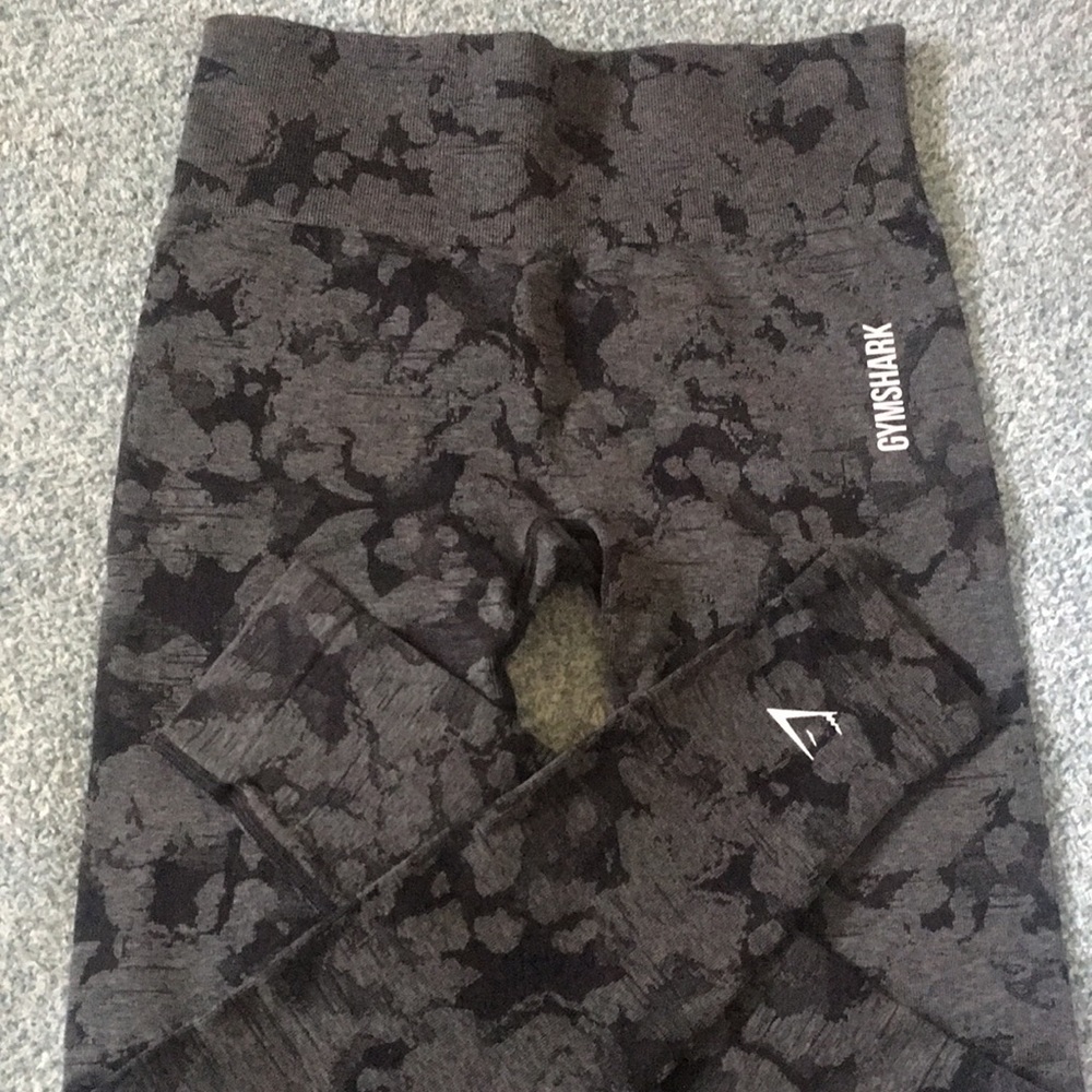 Gymshark Adapt Camo Leggings, size SMALL.
